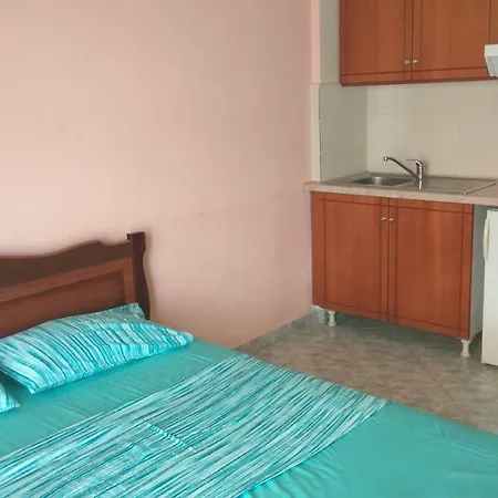 Luiza & Bushati بيت ضيافة